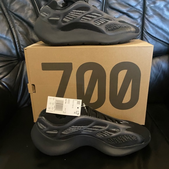 ❌SOLD***🔥ADIDAS YEEZY 700 V3 ALVAH 🔥🔥 - Picture 6 of 16